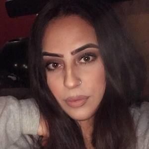 Meet your Posher, Salwa